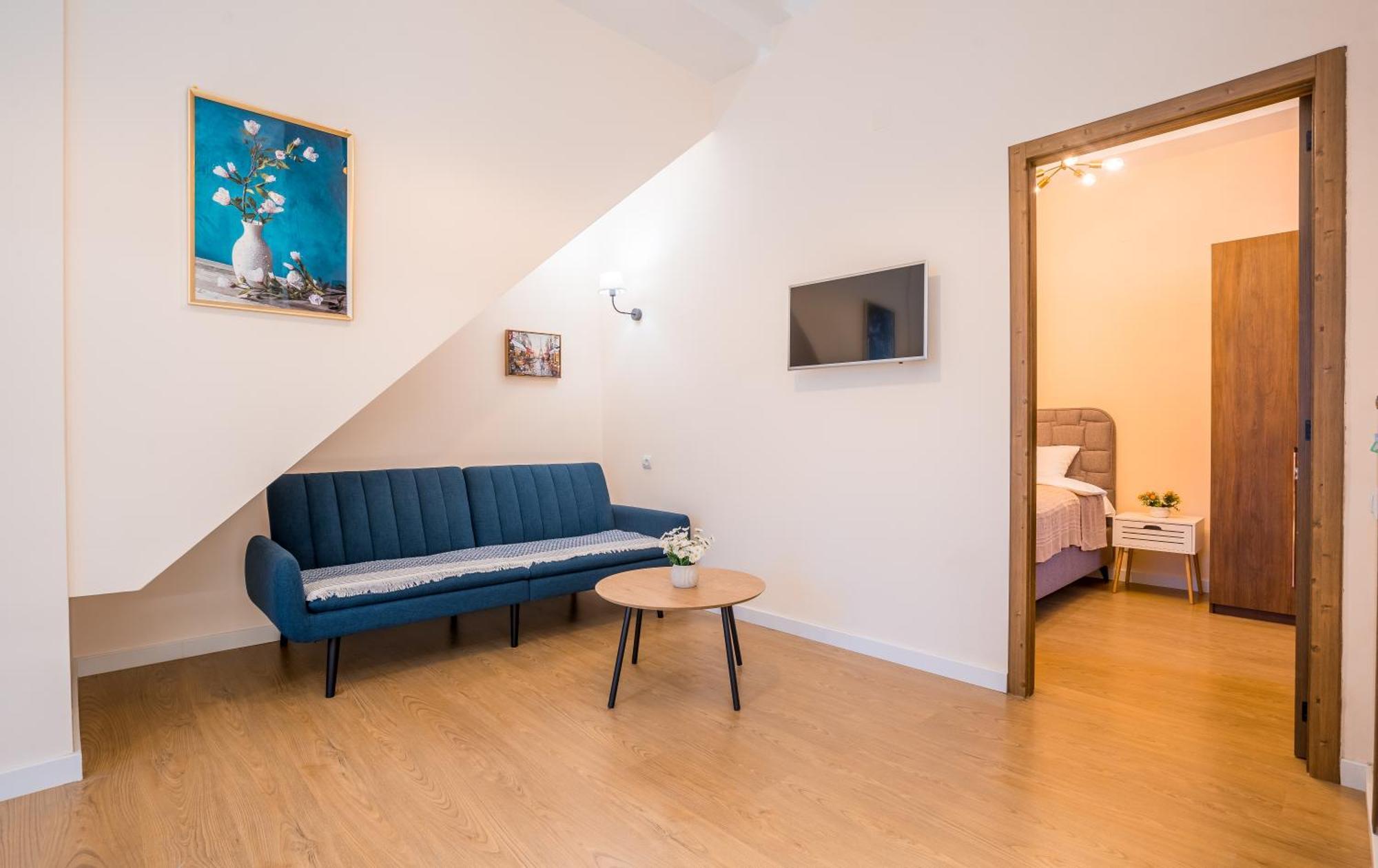 Apartment Your Cozy In Old